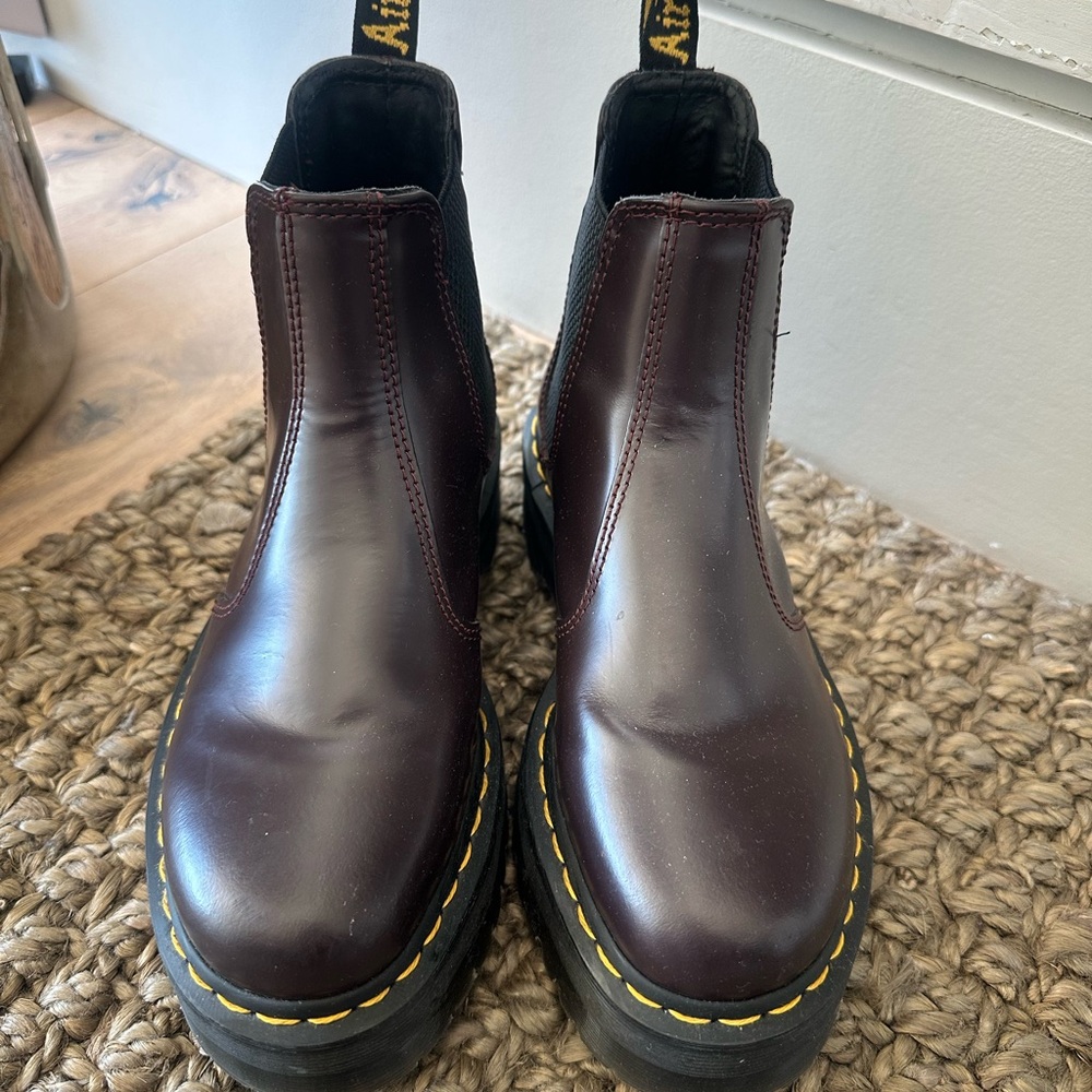 Dr. Martens Awesome Chelsea Boots - Picture 10 of 10